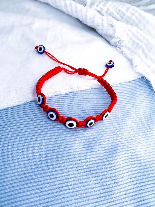 Ojos Red Bracelet - Unique Design